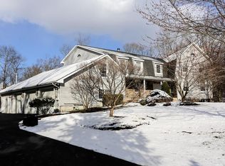 37 Rose Hill Rd, Montebello, NY 10901