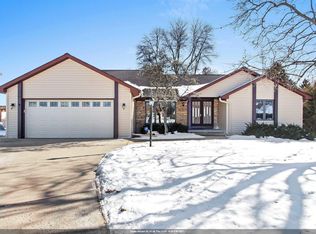 2445 Ingold Ct, Green Bay, WI 54313
