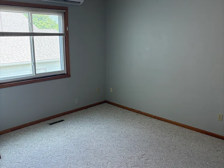 2107 S Holt Ave — Photo 14