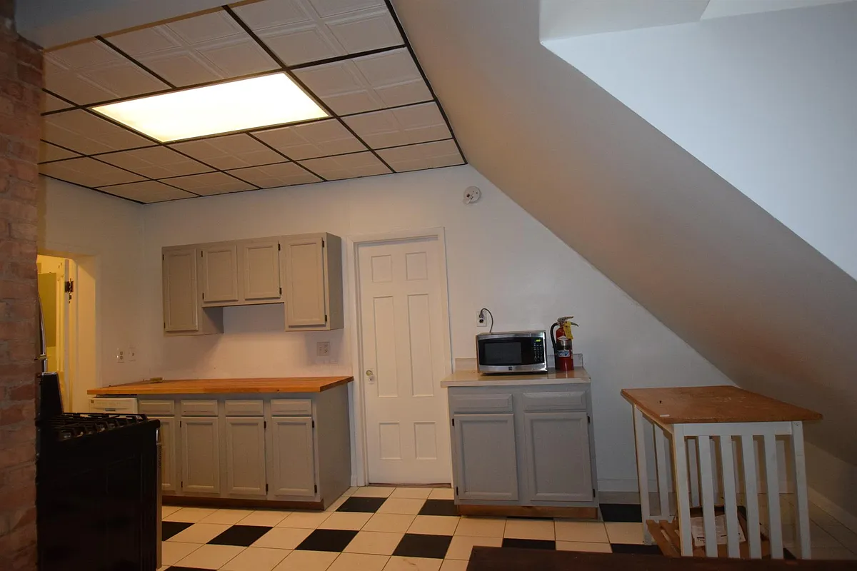 Building Photo - 55 Highland Ave