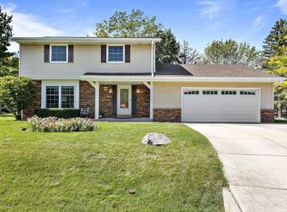 W162S7475 Erin Ct, Muskego, WI 53150