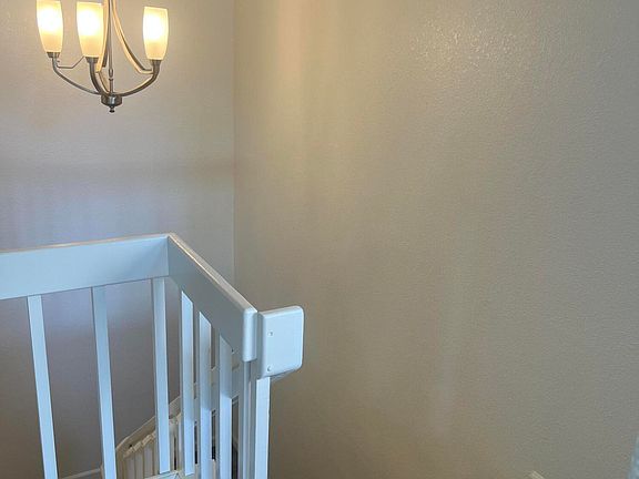 4th image of 621 King Arthur Cir
