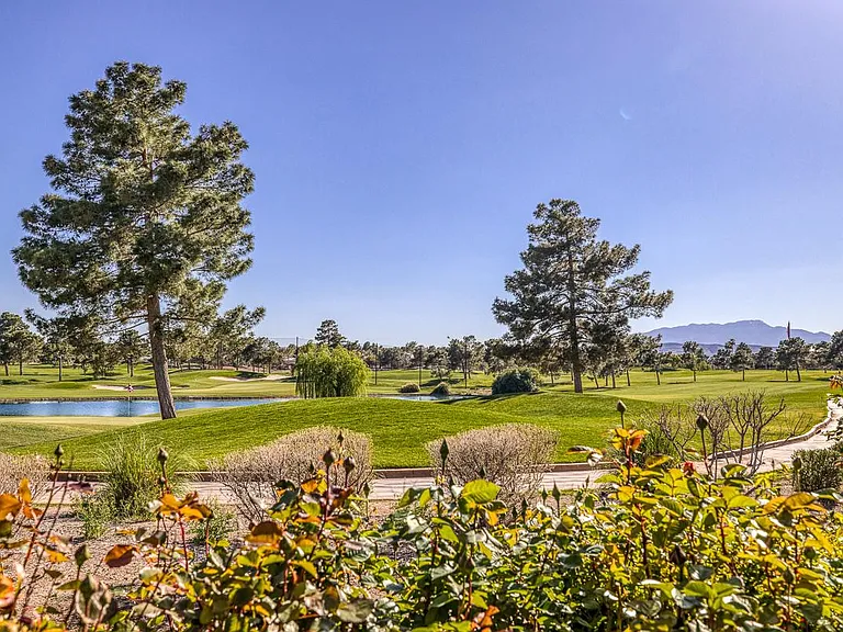 7277 Mission Hills Dr — Photo 37