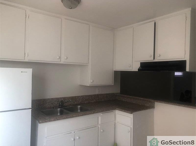 1st image of 504 North Cir APT 2