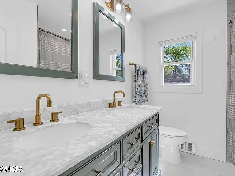 1506 Evergreen Ave — Photo 13