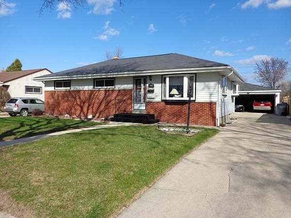 1st image of 6321 W Kinnickinnic River Pkwy