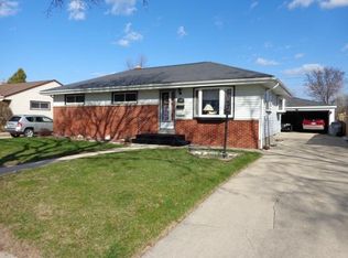 6321 W Kinnickinnic River Pkwy, Milwaukee, WI 53219