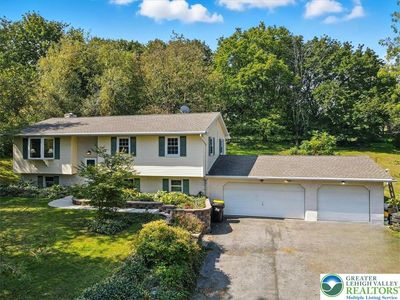 579 Overlook Cir, Walnutport, PA, 18088