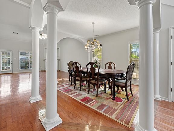 3rd image of 9332 S Fairmont Cir