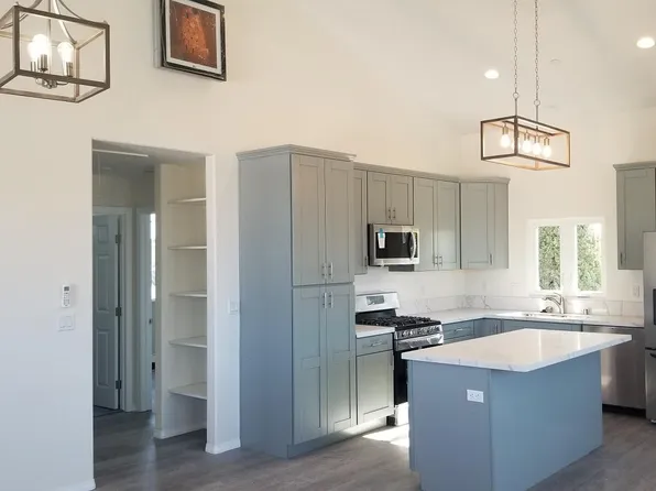 5008 Glasgow Dr, San Diego, CA 92117