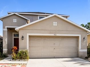 906 Windton Oak Dr, Ruskin, FL 33570