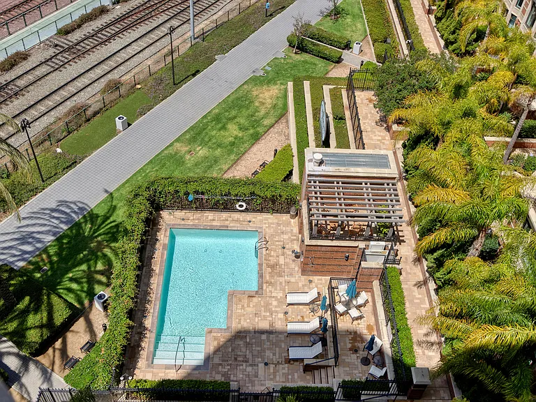 500 W Harbor Dr #1020 — Photo 34