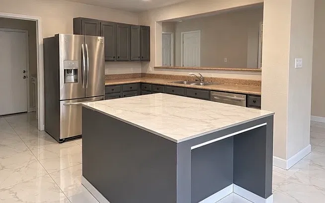 3 bed, 2774 sqft, $2,550 — Photo 1