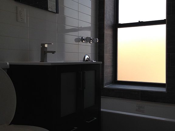 2nd image of 139 Stuyvesant Ave