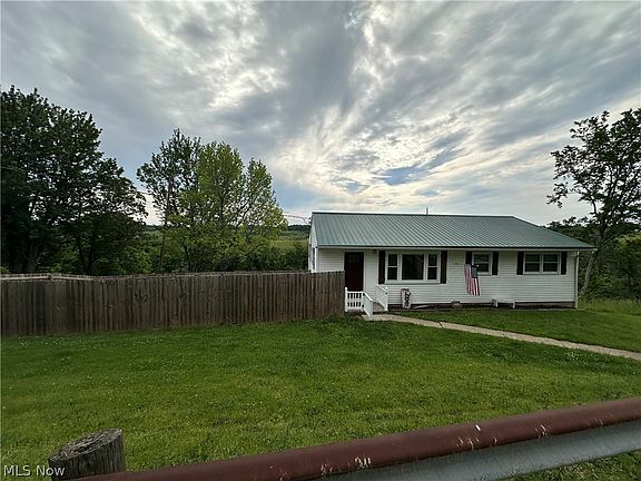 4th image of 61900 Fairview Rd