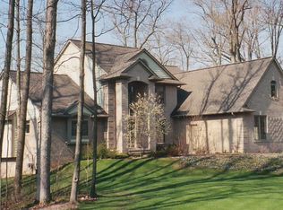 3625 Orion Oaks Dr, Lake Orion, MI