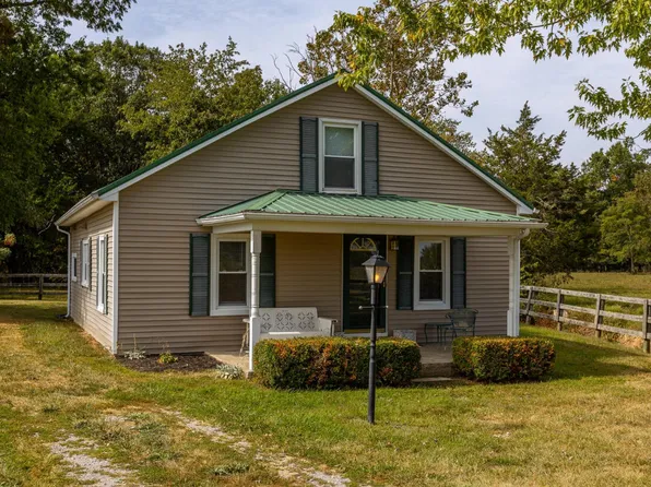 14 Good Hope Church Rd, Paint Lick, KY 40461