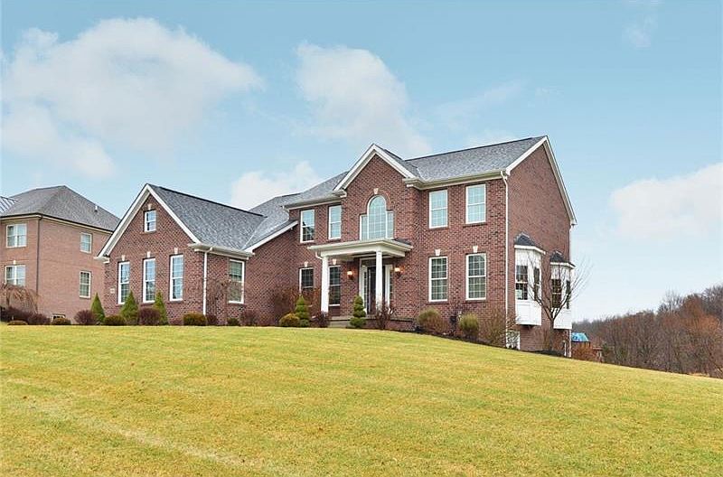 1st image of 102 Dalliance Ct