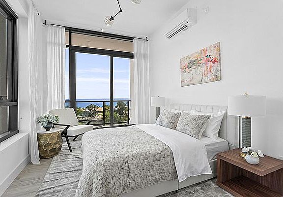 4th image of 221 Sea Breeze Ave APT 12B