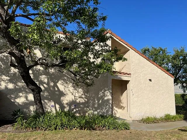 210 Reef Ct — Photo 14