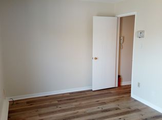 2133 Dufferin St, Toronto, ON M6E3R3