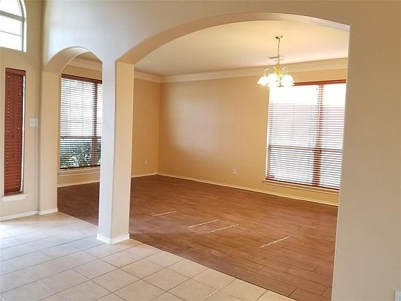 3rd image of 21038 Narrow Gate Dr
