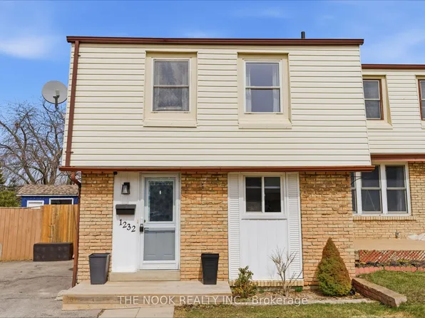 1232 Southdale Ave, Oshawa, ON L1H 7Z3