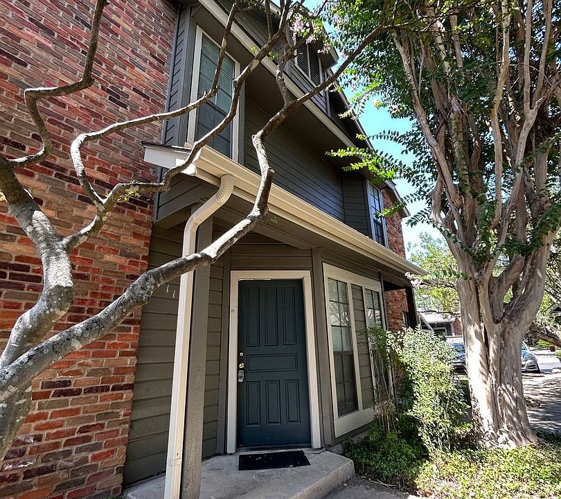 1st image of 11 Chapel Hill Cir #11