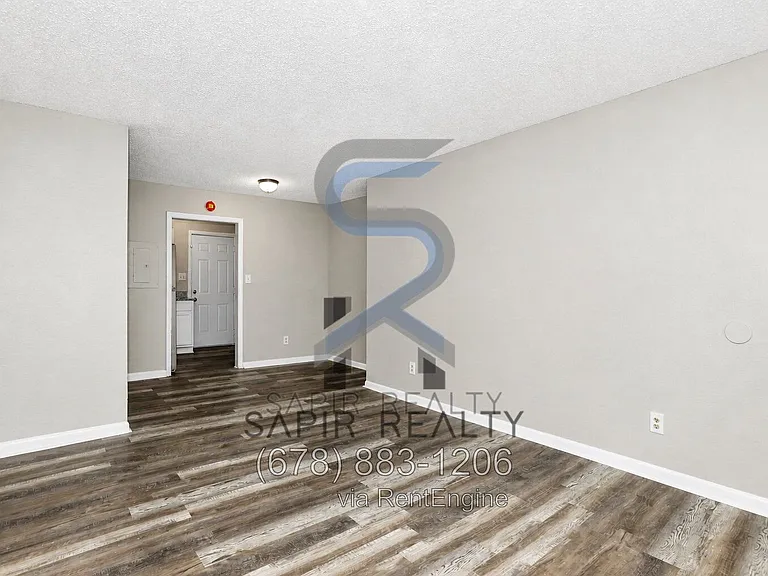 2045 Alison Ct SW #5 — Photo 3