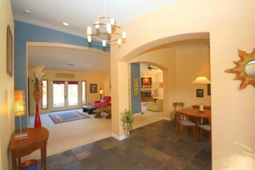 Orchid Ct, Vista — Photo 4