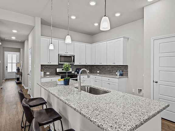Maxwell Kitchen