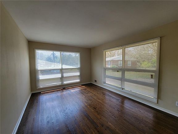 4th image of 1597 Gilston Ct
