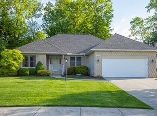 6297 Old Virginia Ln, Parma Heights, OH 44130