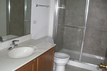 1st image of 515 Main St APT 309