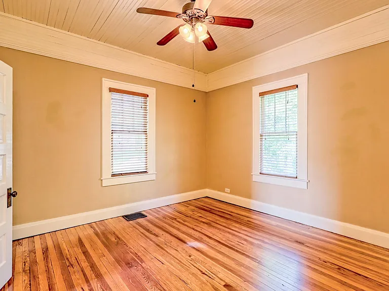 493 Valley St — Photo 35