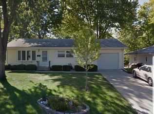 8 Ardith Dr, Normal, IL 61761