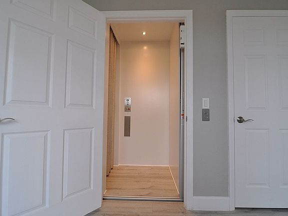 Private Elevator