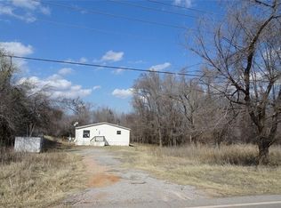1374 W Simmons Rd, Edmond, OK 73034