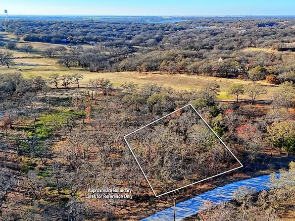 103 Diamond Oaks Dr, Nocona, TX 76255