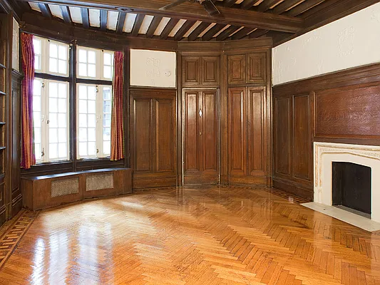Sold by Sotheby's International Realty | media 3