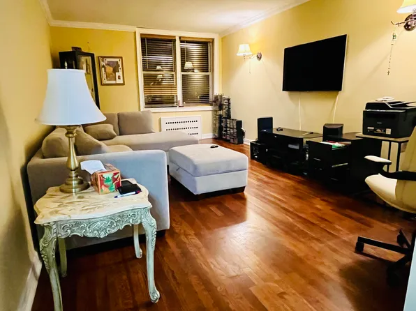 55-05 Woodside Avenue image 3 of 8