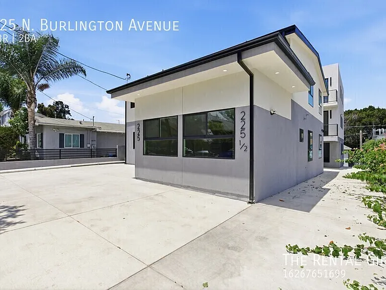 225 N Burlington Ave — Photo 21