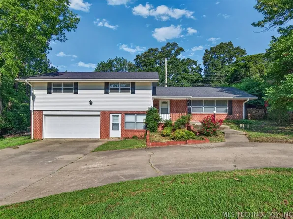 833 Winding Way, Bartlesville, OK 74006