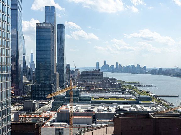 5th image of 635 W 42nd St APT 34H