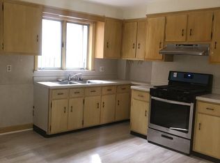 14 Moon St APT 3, Boston, MA 02113