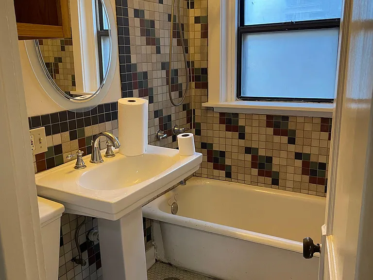 1530 Tennessee St #201 — Photo 3