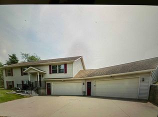 2050 Gretchen Ct, Cuba City, WI 53807
