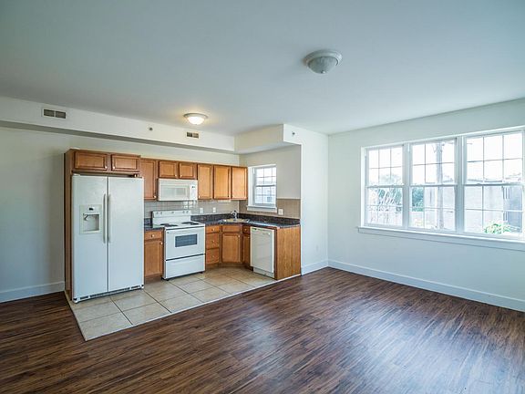 2nd image of 3411 Brandywine St #C