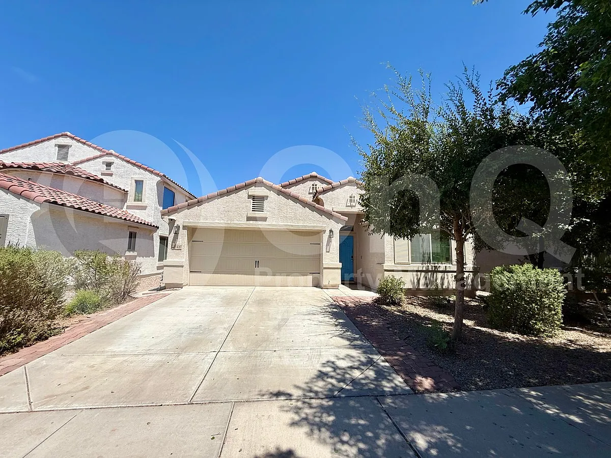3 bed, 2.0 bath, 1727 sqft, $2,350 — Photo 2