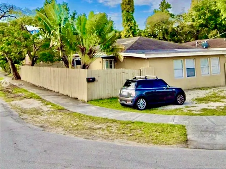 2450 NW 42nd St — Photo 11